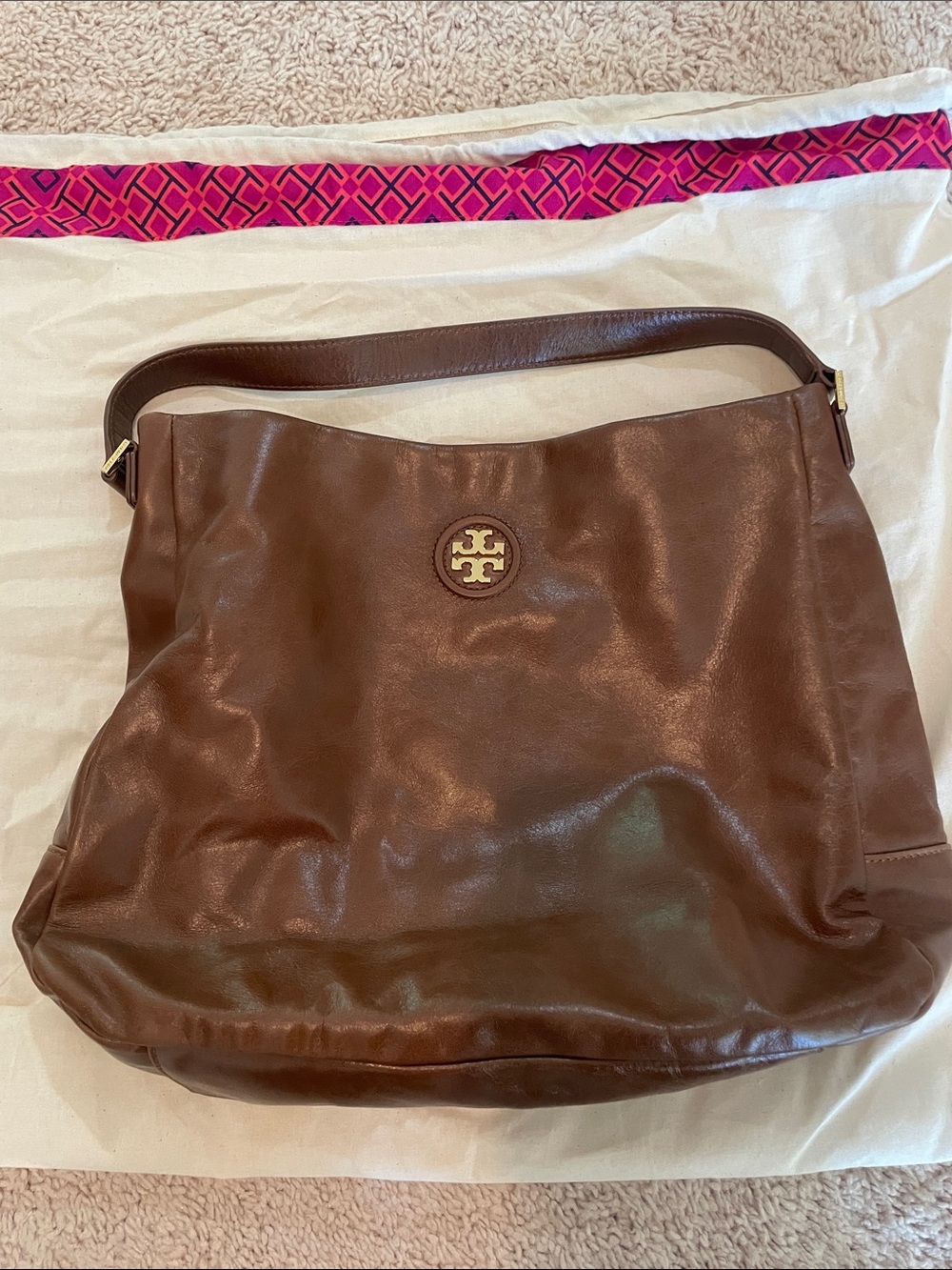 Tory Burch Brown Leather Shoulder Bag with Gold Logo